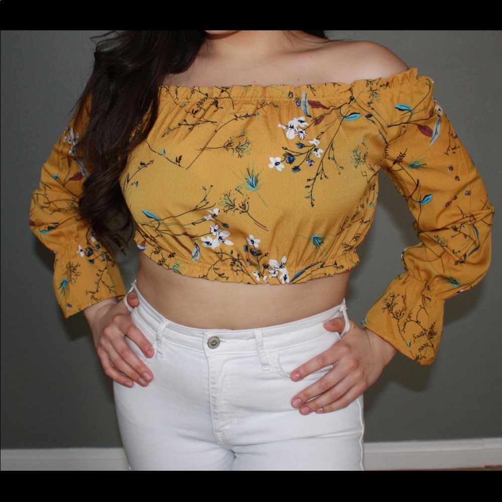 Yellow / floral crop top